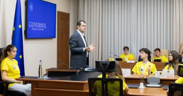 Tofan, către participanții Programului DOR: Țineți la rădăcinile voastre din Moldova