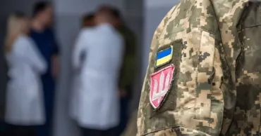 В Киеве мужчина зарезал врача прямо во время медосмотра в ТЦК