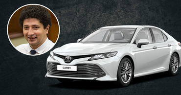 Я уверен, что VR Console, Toyota Camry и видеоролики могут подождать», - написал Раду Мариан в Facebook.