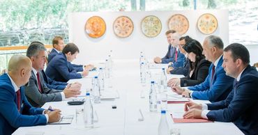 Додон и Красносельский обсудят карантинные посты и банковский вопрос.
