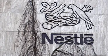 Scandalul laptelui praf pentru sugari: Acțiunile Nestle au scăzut la minimul ultimilor opt ani