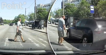 В Кишиневе водитель авто едва не сбил мужчину на пешеходном переходе