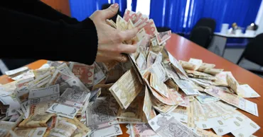 Банки обяжут отчитываться о сотрудниках с доходами свыше 1 млн евро