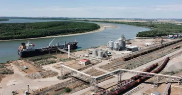 В порту Джурджулешты заблокировано судно с грузом на 40 млн леев