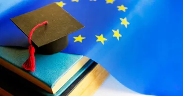 Limba engleza domină programele școlare din UE, iar germana și spaniola ocupă locul al doilea