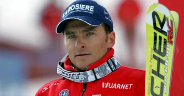 Un campion olimpic acuzat de viol de către 12 femei și-a cerut scuze
