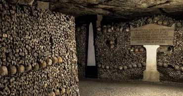 Catacombele din Paris, închise pentru vizitatori pentru o perioadă de șase luni