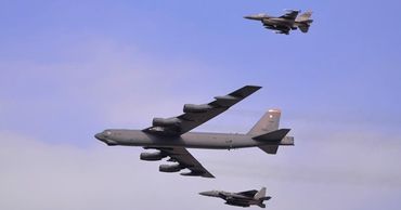 США перебросили в Европу стратегические бомбардировщики.