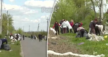 В Кошнице ветер разнёс мусор со свалки: на уборку вышли жители, полицейские и солдаты