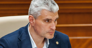 Вице-председатель парламента Александр Слусарь.