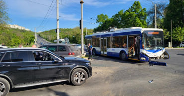 В Кишиневе произошла авария с участием троллейбуса