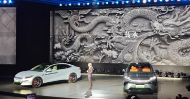 O companie chineză a prezentat o mașină electrică care se încărca în doar cinci minute