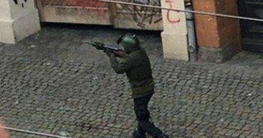 Момент стрельбы в немецком Галле попал на видео.