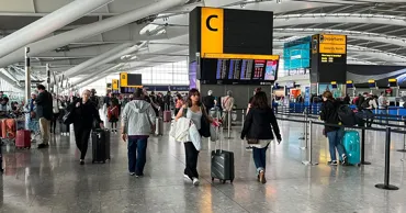 Grevele din decembrie vor afecta marile aeroporturi europene de Crăciun
