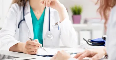 Studenții ce învață peste hotare pot beneficia gratuit de poliță medicală în Moldova