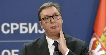 Avionul lui Vucic a efectuat o aterizare forțată la Baku