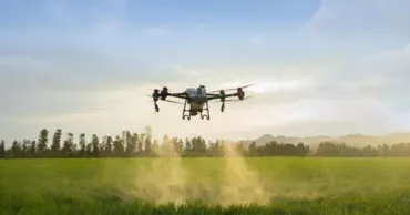 Noile reguli pentru drone au fost publicate. Ce trebuie să știe operatorii