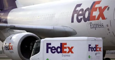 FedEx подала иск к правительству США: требует «полного возмещения» уплаченных пошлин