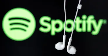 Spotify публикует ИИ-песни от имени умерших исполнителей