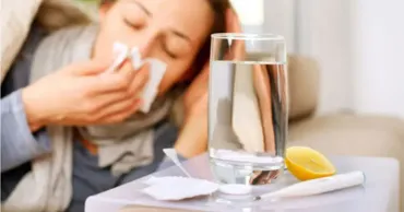 ANSP: Infecțiile respiratorii scad, dar numărul cazurilor de gripă crește