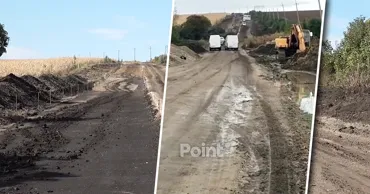 AND объяснила ситуацию с дорогой G39, где в грязи застрял школьный автобус