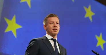 Венгрия снова блокирует вступление Украины в ЕС