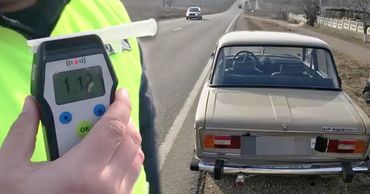 В стельку пьяный водитель едва не спровоцировал аварию.