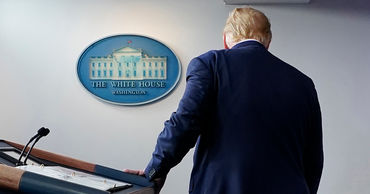 Forbes пригрозил компаниям за прием на работу «сказочников» Трампа.