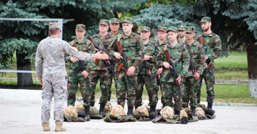 Exerciții cu rezerviștii. Expert: Asta nu înseamnă pregătire pentru război