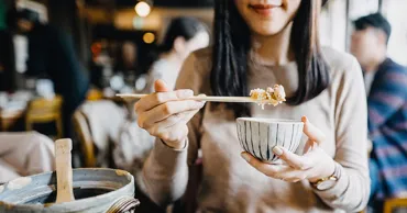 Ученые назвали простую привычку японцев, помогающую прожить дольше