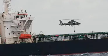 Franța a reținut în Oceanul Atlantic un petrolier al „flotei din umbră” rusești
