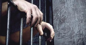 Un bărbat din Dondușeni și-a ucis soția cu toporul: Va sta ani grei după gratii