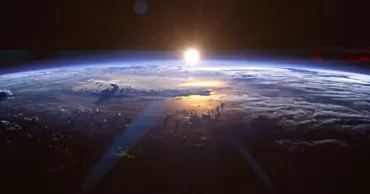 Câmpul magnetic al Pământului slăbește din cauza unei anomalii în Africa