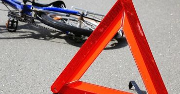 В Приднестровье юный велосипедист угодил под колеса машины.