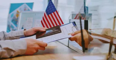 США прекратят выдавать визы жертвам преследований в других странах