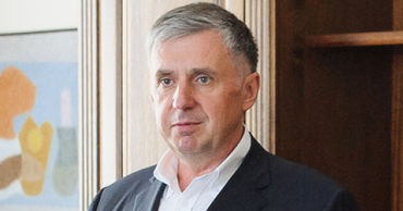 Бывший премьер-министр, в настоящее время бизнесмен Ион Стурза.