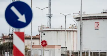 США вновь продлили лицензию на продажу активов "Лукойла"