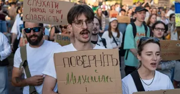 В Киеве снова прошел протест в поддержку Михаила Федорова
