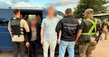 Украинские пограничники нашли тайник с пассажиром в микроавтобусе: везли в Молдову