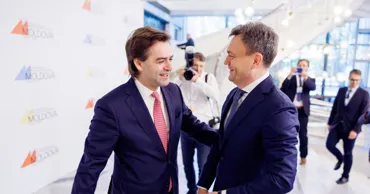 Deputat PAS: Emisarii speciali ai președintei, Recean și Popescu, nu vor primi salarii
