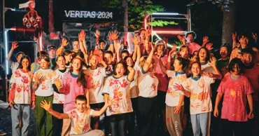 Veritas: Лагерь в лесу, который изменит больше, чем целое лето Ⓟ