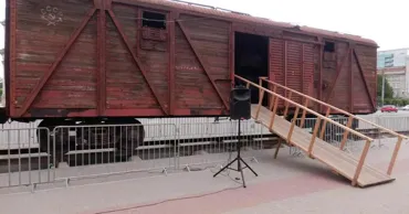 Spectacolul „1946”, jucat în PMAN în fața expoziției despre represiunea sovietică