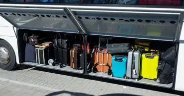 O femeie, arestată în Noua Zeelandă pentru că transporta o fetiță de doi ani într-o valiză