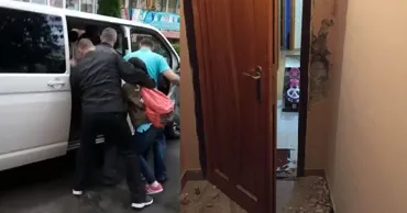 Власти ЕС требуют полного расследования в Молдове дела о высылке турецких учителей