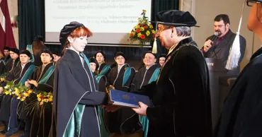 Граждане Румынии все чаще выбирают докторантуру в Молдове