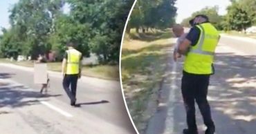 В Леово полицейские нашли 3-летнего ребенка, гуляющего по проезжей части.