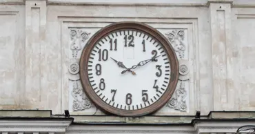 Часы в Молдове переводятся в ночь с субботы на воскресенье на один час вперёд