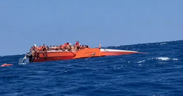 У берегов Северного Кипра перевернулось судно: на борту находились больше 270 человек