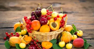 Fructul dulce al verii care nu ar trebui consumat fără coajă