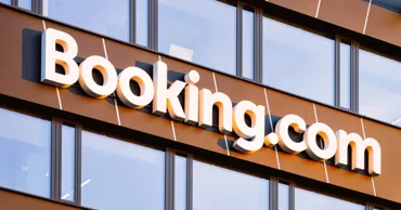 Сервис Booking.com предупредил о возможной утечке данных клиентов после взлома